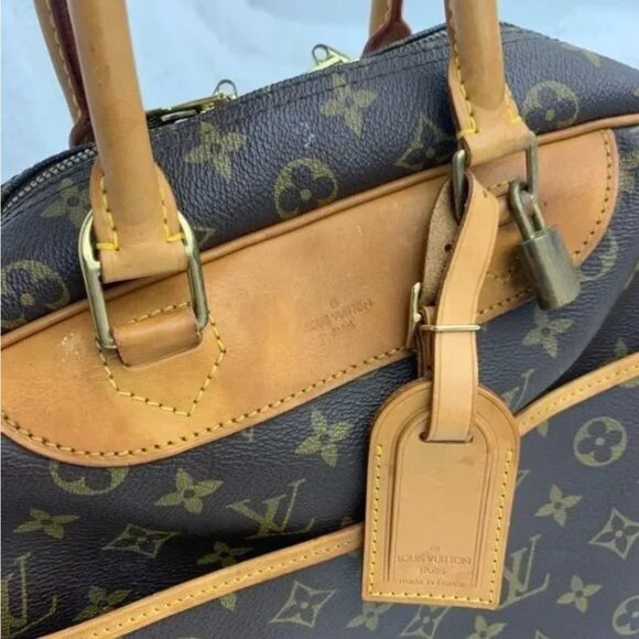 Authentic Louis Vuitton Large Monogram Deauville - Picture 9 of 11